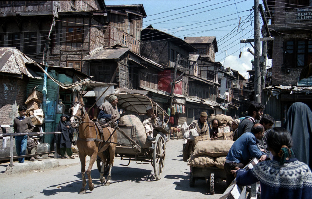 Daily chores, Kashmir street
